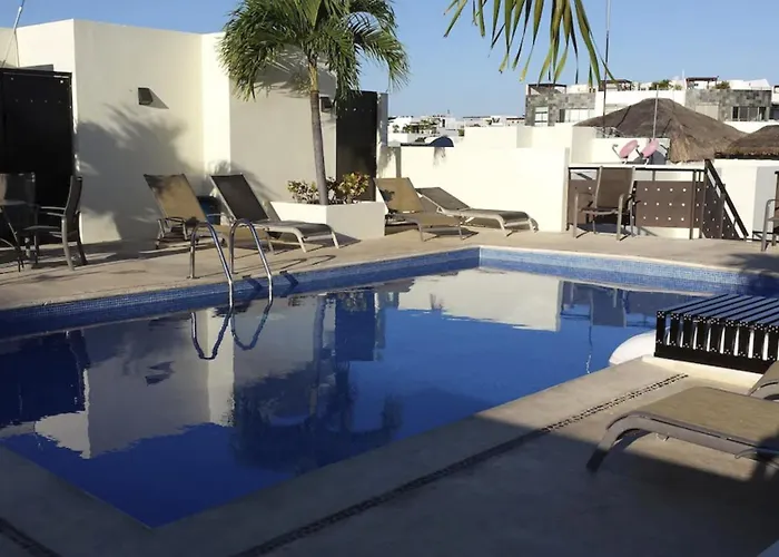 Luxury 2 Level Penthouse With 2 Bedroom - Only 3 Blocks From The Beach - Meridian 310