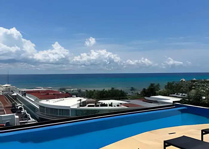 Best Location Studio Steps To The Beach