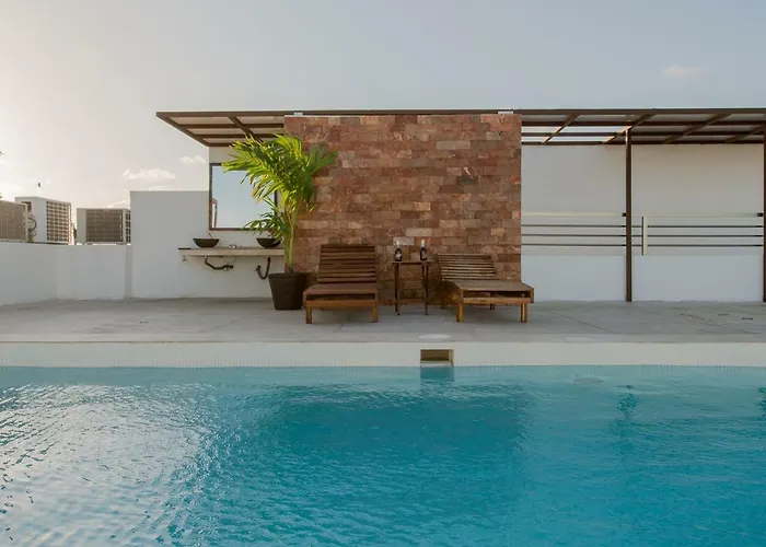 Las Perlas Condo
