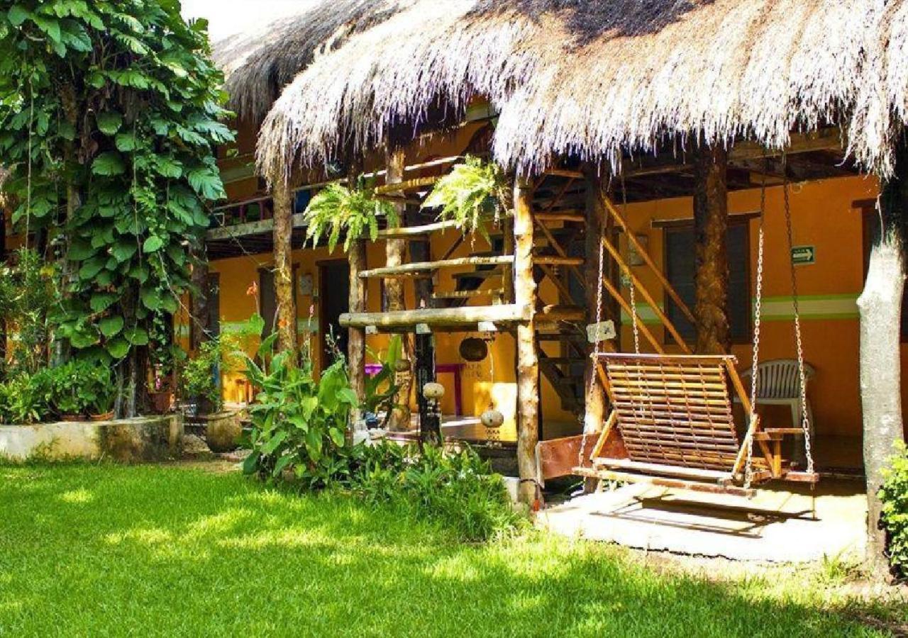 Esduma Iguanas Hotel Playa del Carmen