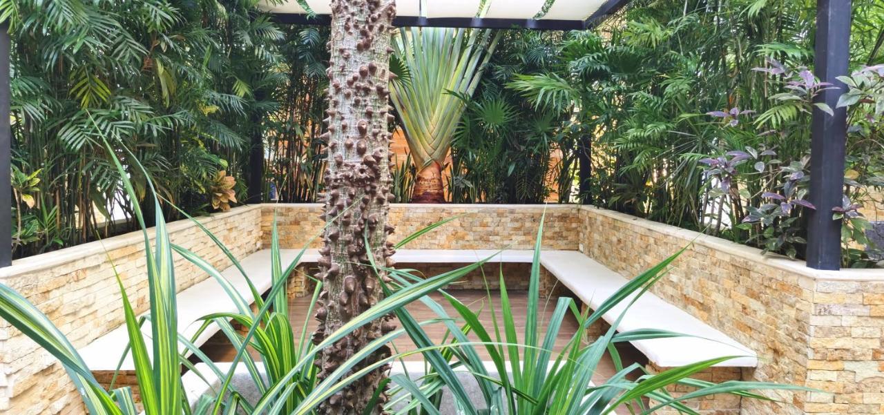 Guest house The By Menesse 2*