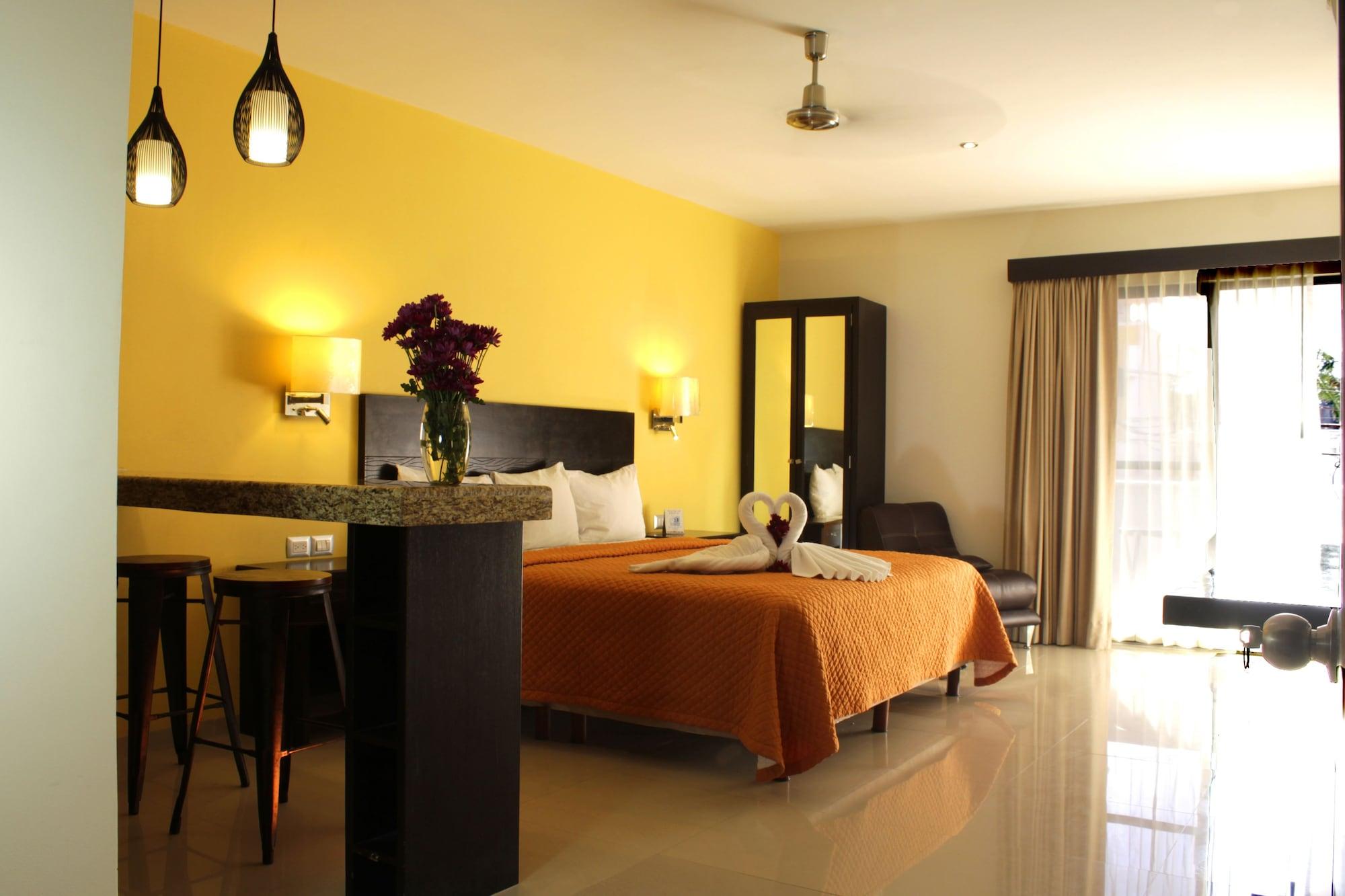 Khách sạn Nautilus Playa del Carmen