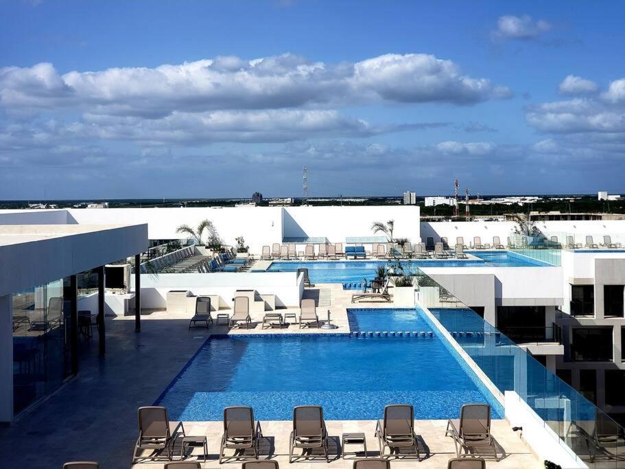 Stylish Luxury In The Heart Of Playa Apartment