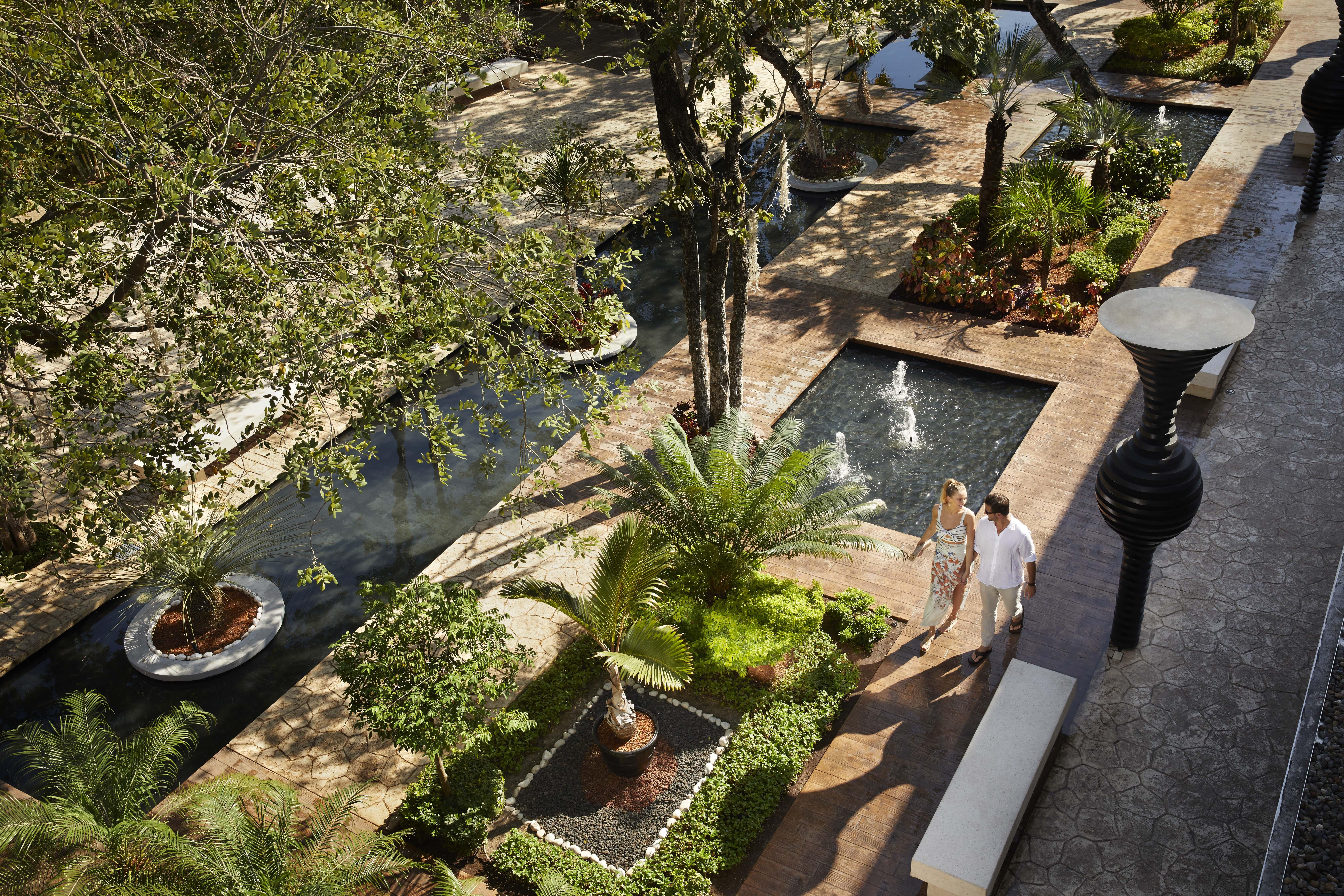 Resort The Fives & Residences - Senses Inclusive