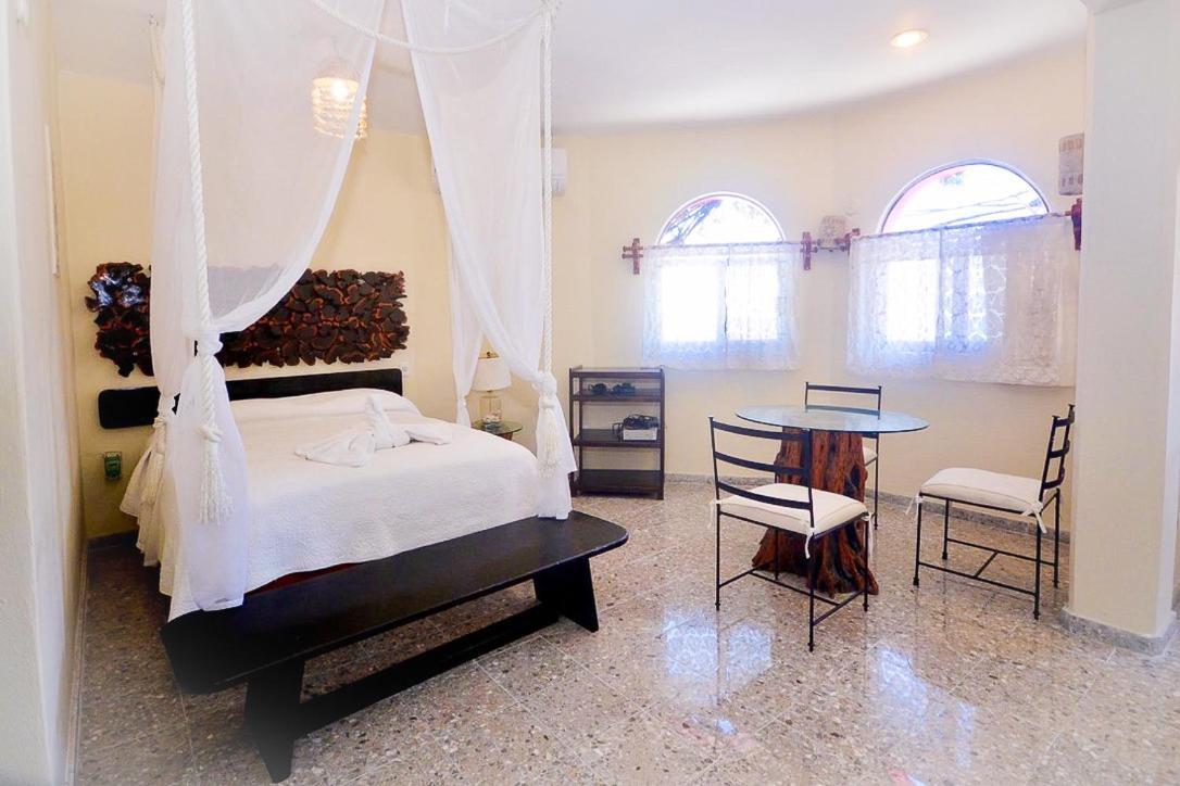Boutique Delfin 5th Avenue Hotel 2*
