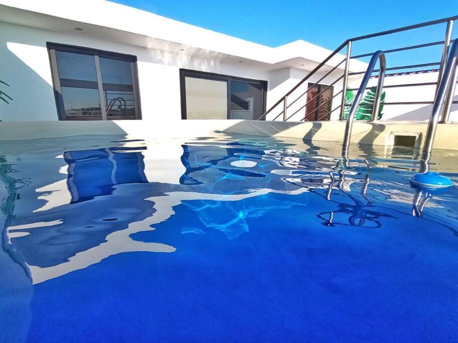 Căn hộ Vip! Pent-house With Your Private Pool & Chairs 2 Bedrooms