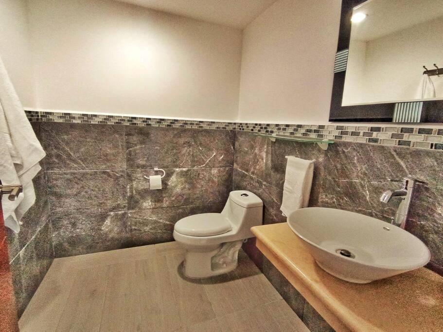 Vip! Pent-house With Your Private Pool & Chairs 2 Bedrooms Căn hộ *