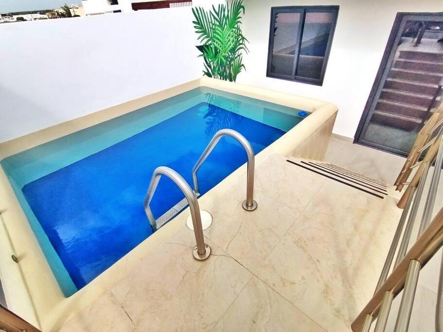 Căn hộ Vip! Pent-house With Your Private Pool & Chairs 2 Bedrooms *