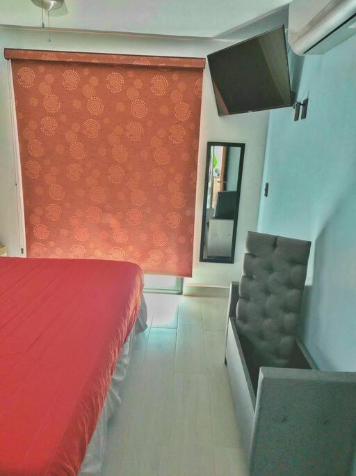 Căn hộ Vip! Pent-house With Your Private Pool & Chairs 2 Bedrooms *