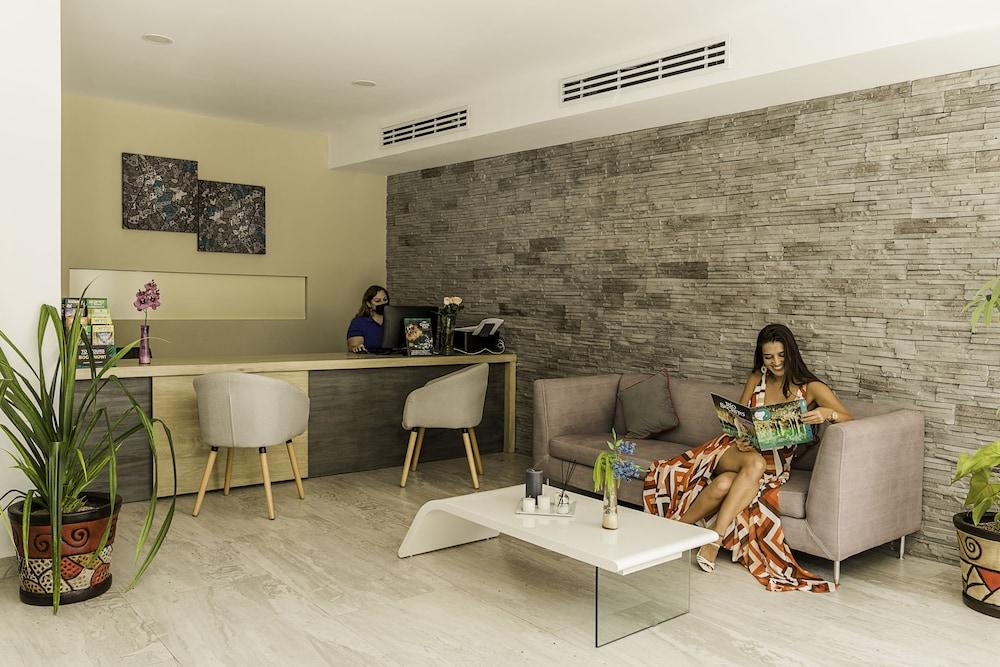 Hotel Bfh Attraction Deluxe 3*