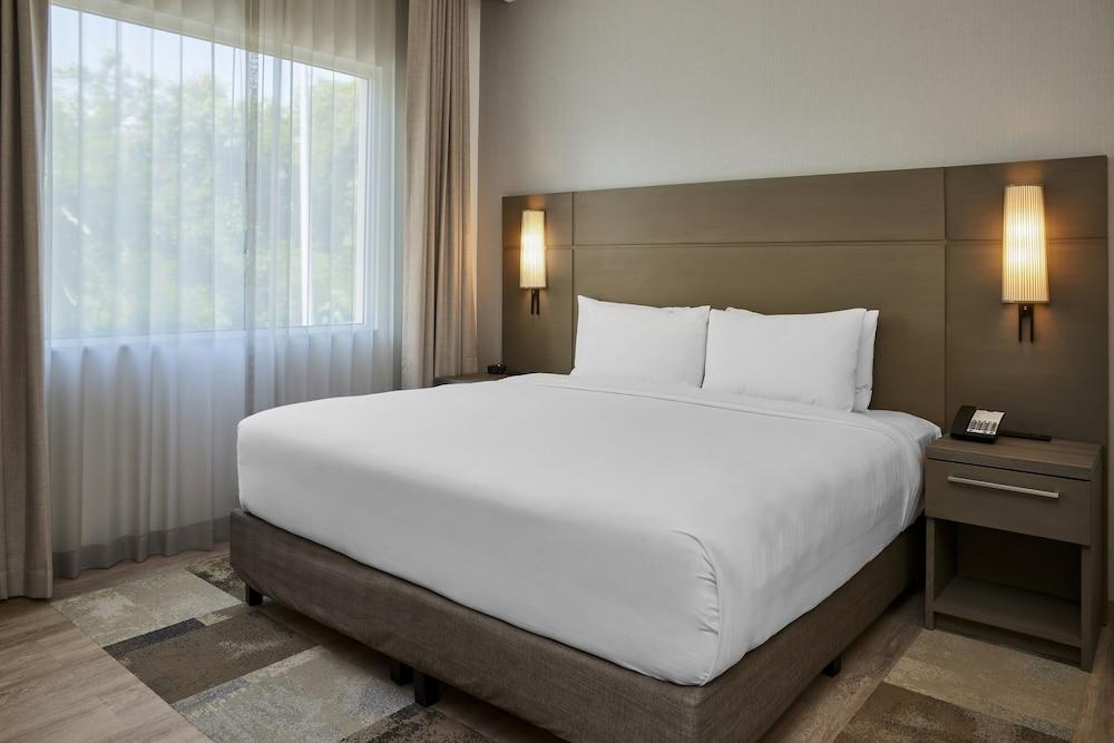 By Marriott 3* Playa del Carmen