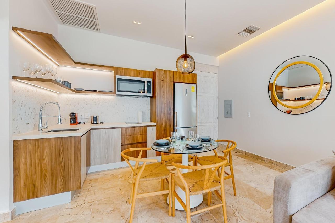 Singular Dream, Unit B 504 Playa del Carmen