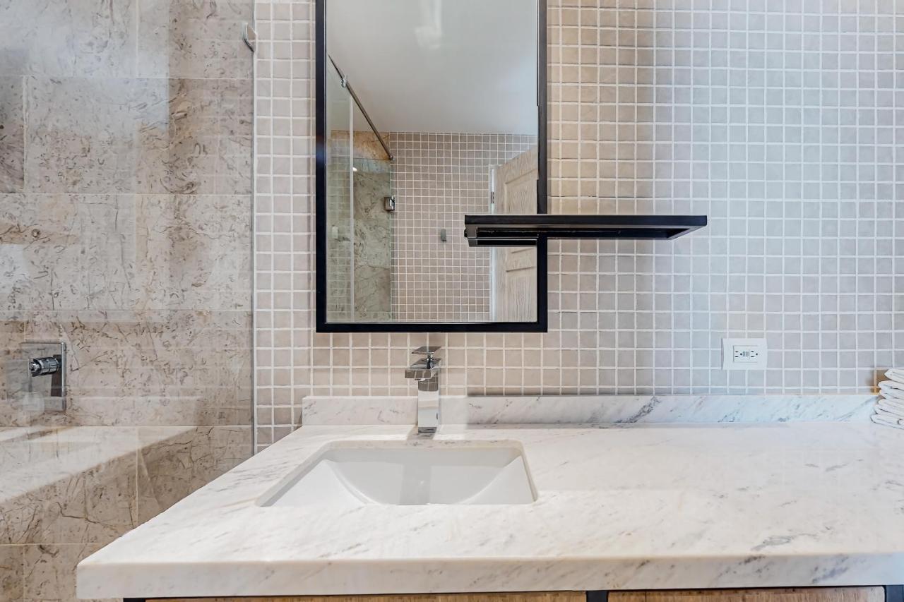 Singular Dream, Unit B 504 Playa del Carmen