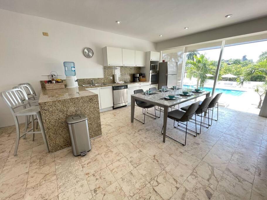 Excellent 3 Bd Steps The Apartamento *