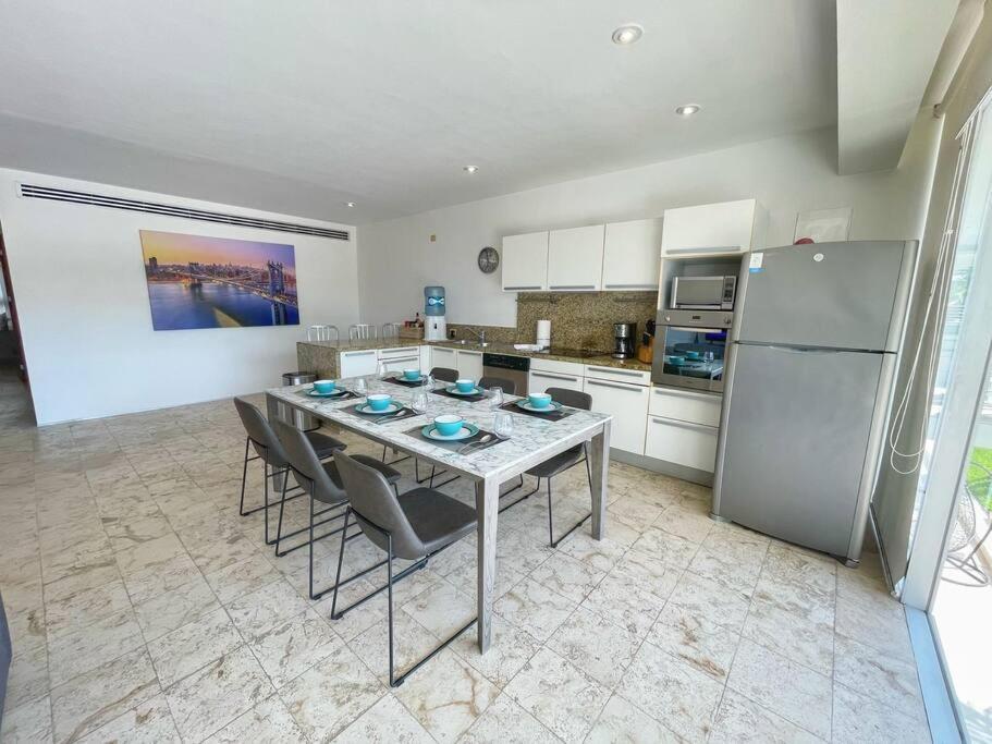 Excellent 3 Bd Steps The Apartamento