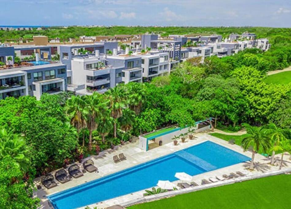 Căn hộ Golfers' Paradise At Nick Price Residences! *