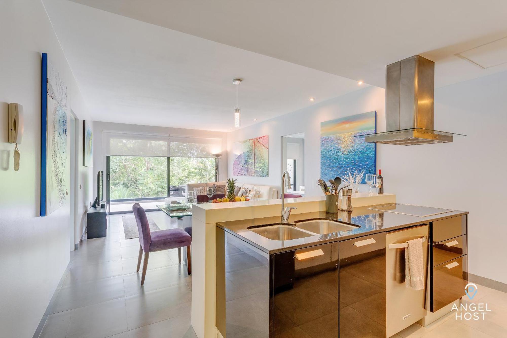 Căn hộ Golfers' Paradise At Nick Price Residences! *