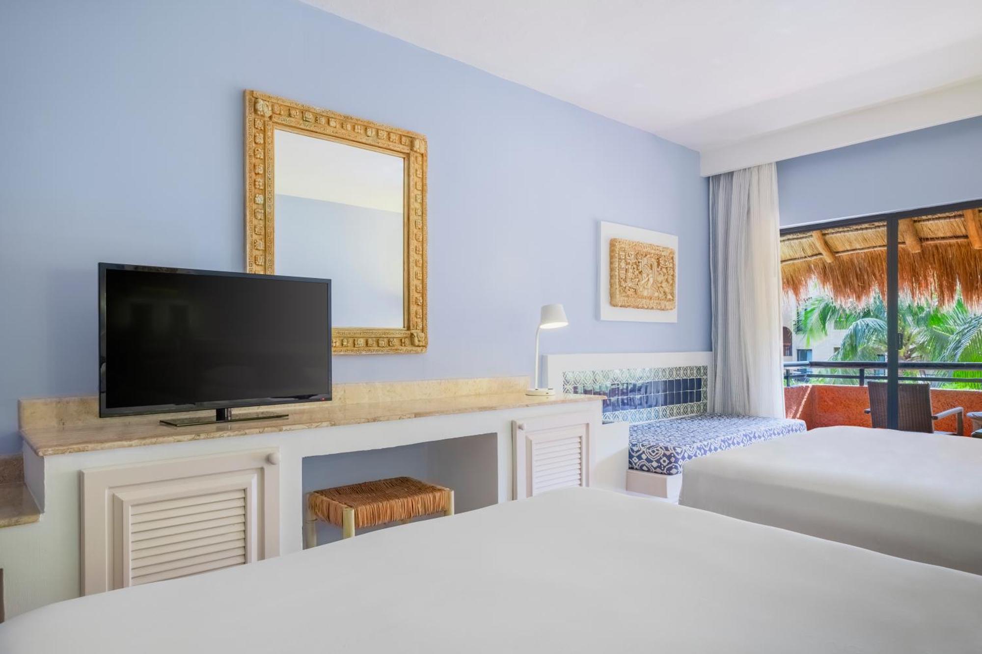 Khu nghỉ mát Iberostar Waves Tucan