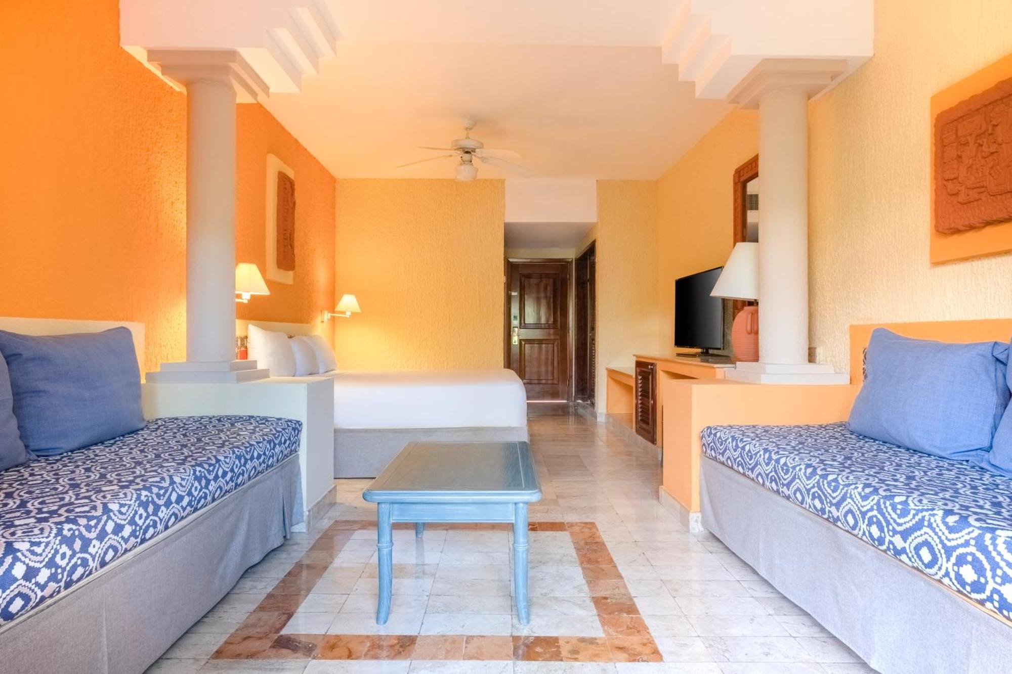Khu nghỉ mát Iberostar Waves Tucan