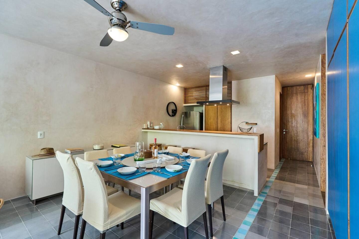 Downtown 4br At 200m 2 Apts In One *