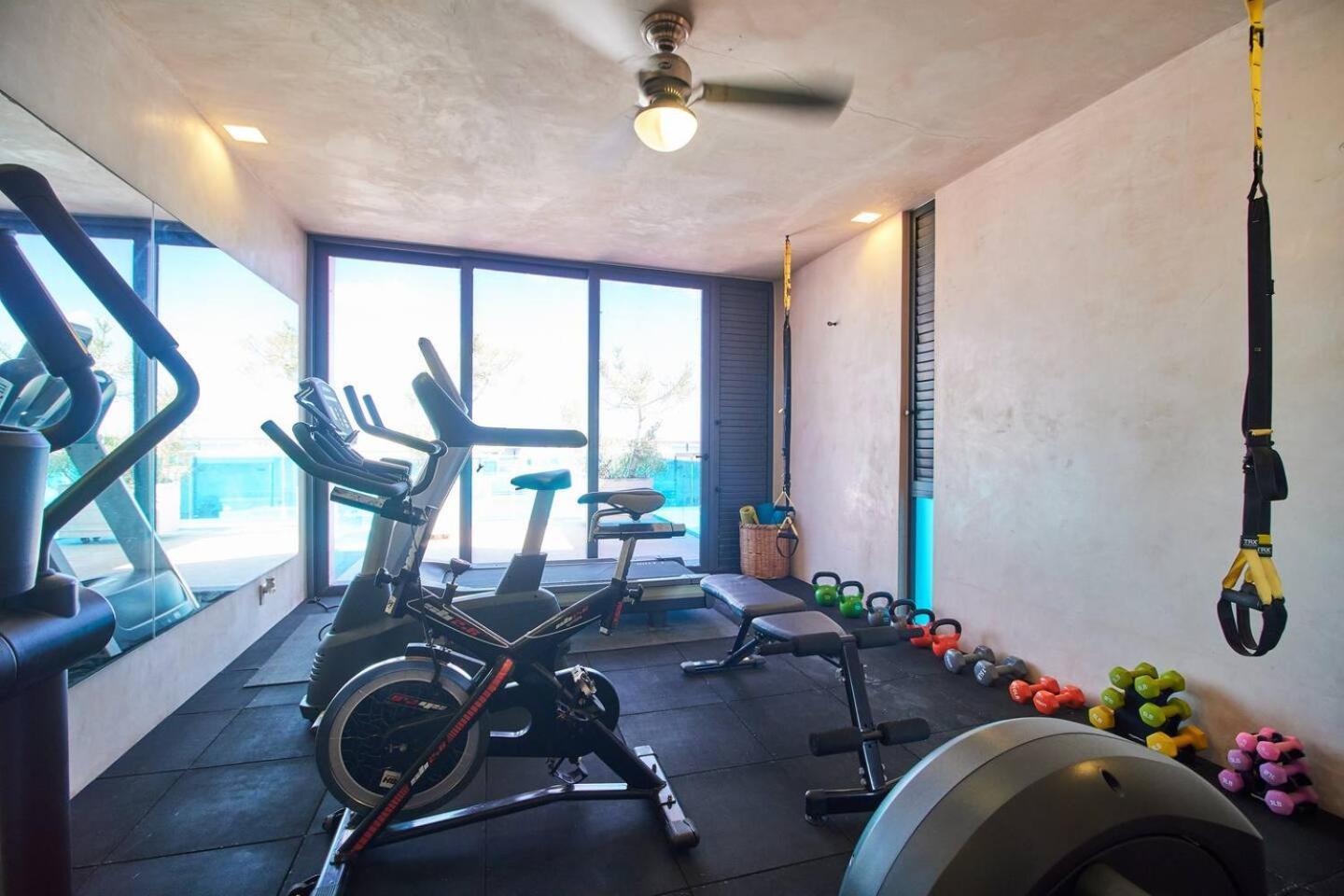 Downtown 4br At 200m 2 Apts In One *