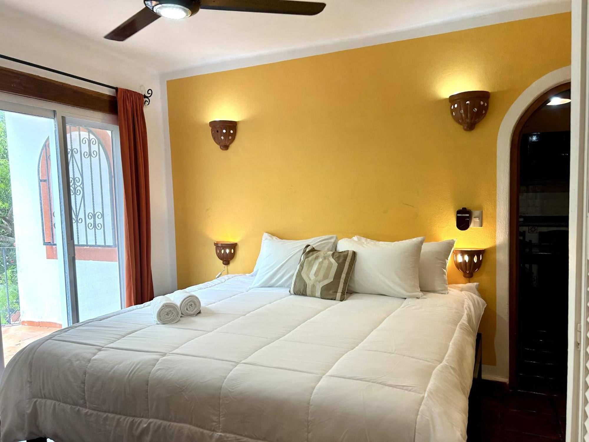 Khách sạn Coco De Mar Quinta Avenida *