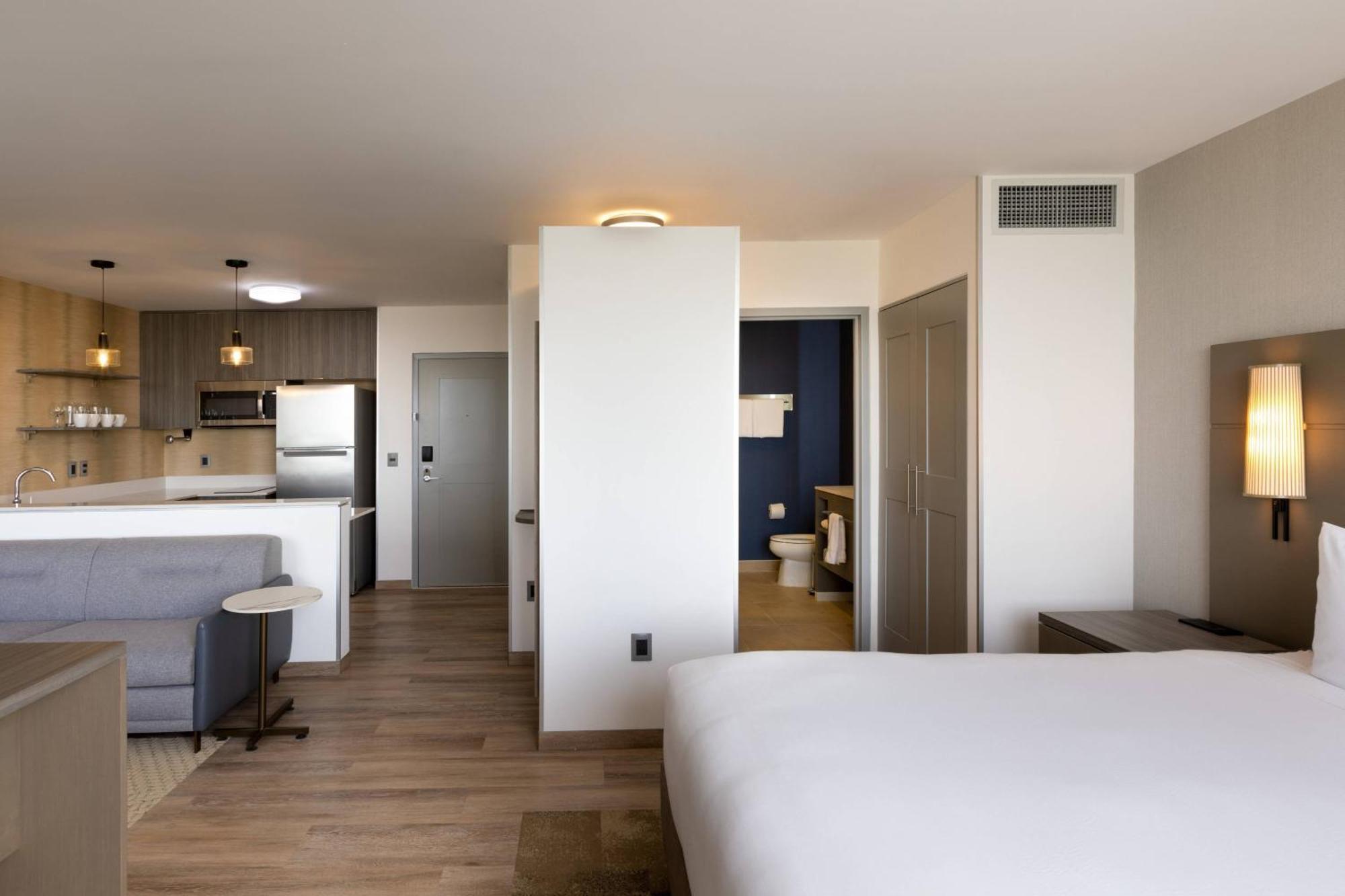 By Marriott Hotel Playa del Carmen