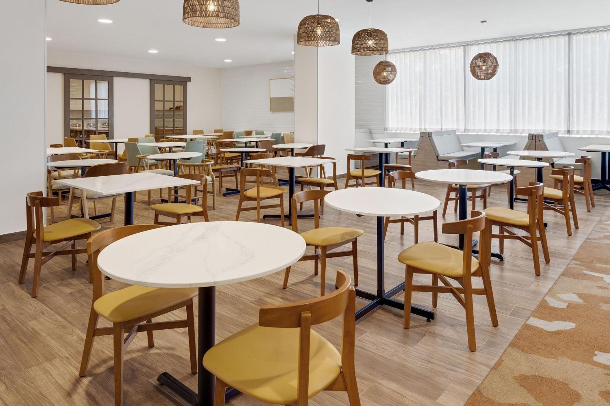 Hotel By Marriott 3*