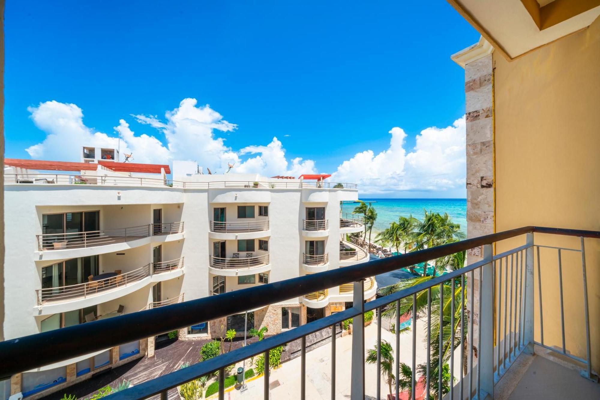Beachfront 1 Bedroom - El Faro, Surf 407