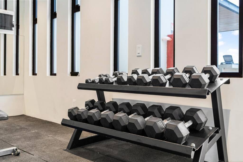Apartment Luxury Penthouse, Pool, Gym, 5mins To