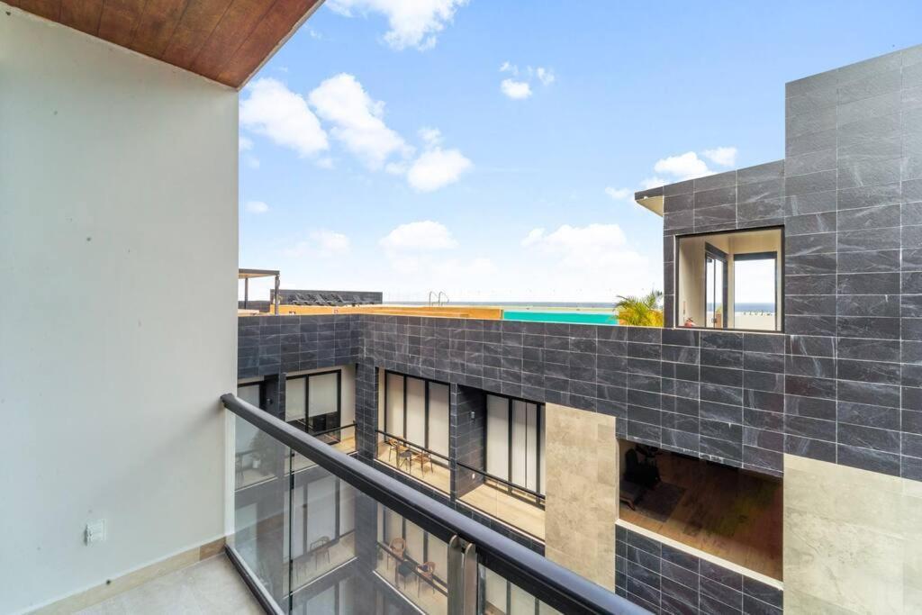 Apartment Luxury Penthouse, Pool, Gym, 5mins To