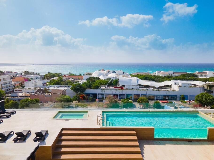 Apartment Luxury Penthouse, Pool, Gym, 5mins To *