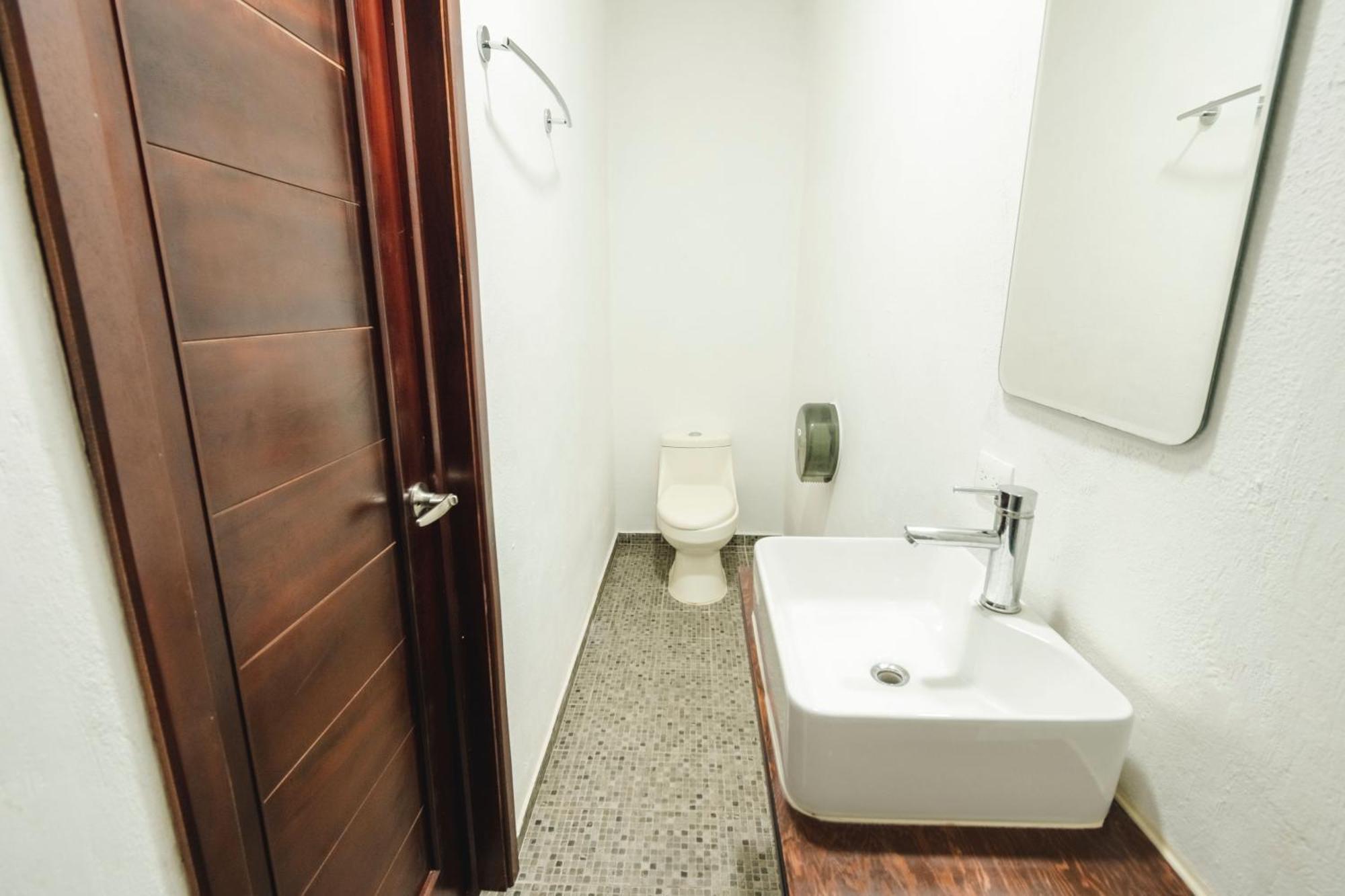 Khách sạn Quiam *
