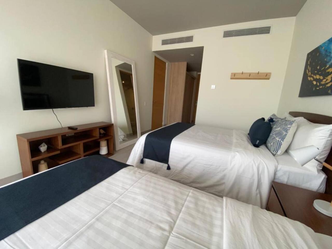 Luxury Room, Ocean View From Balcony And Rooptop Holiday home