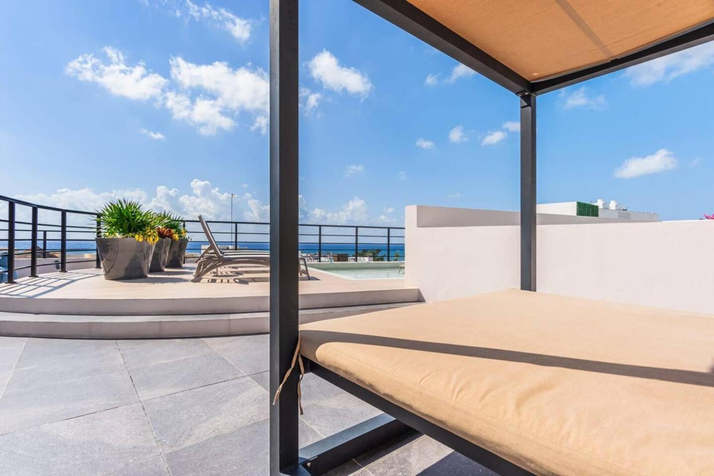 Holiday home Luxury Room, Ocean View From Balcony And Rooptop