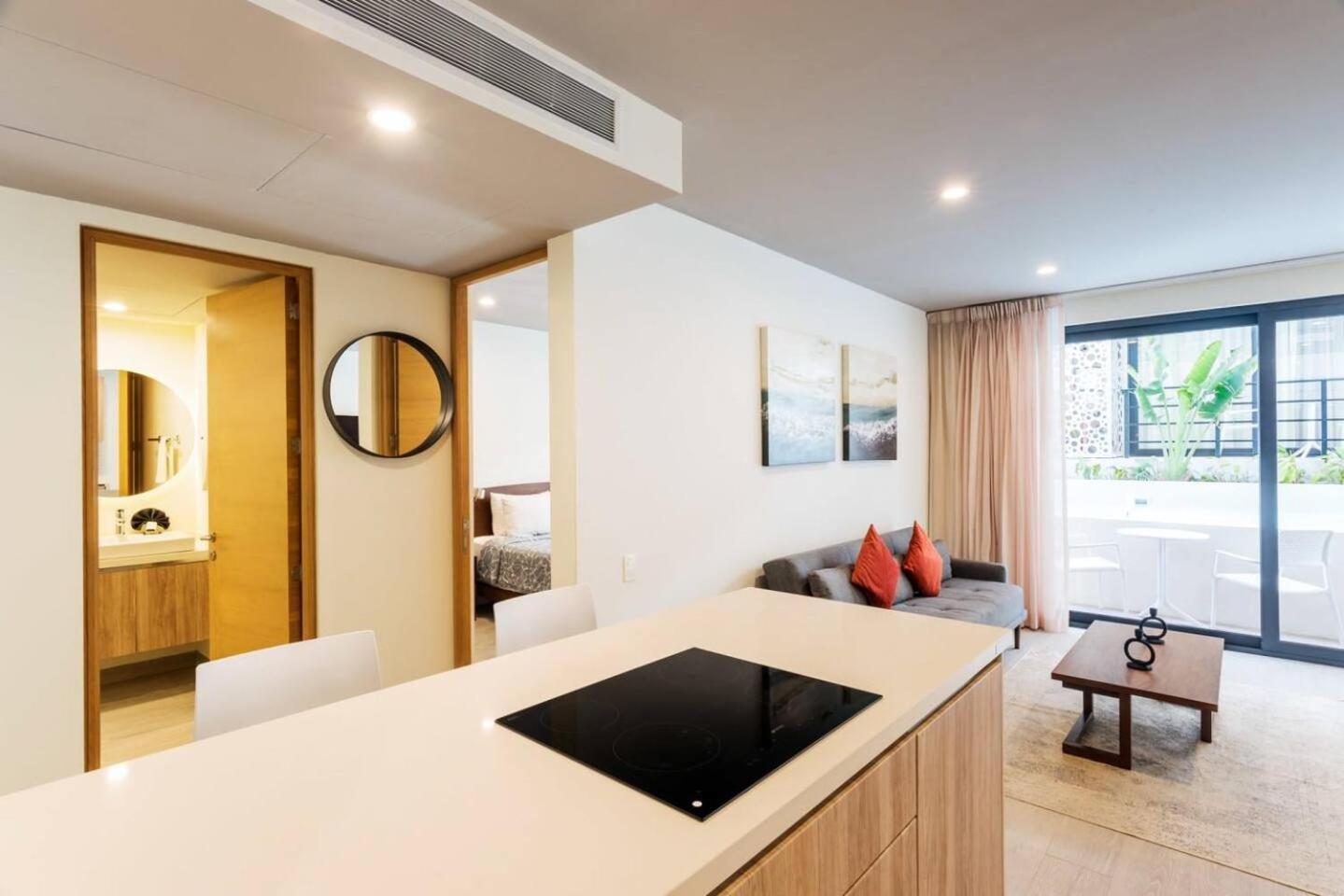 Luxury 1br, 200m From The Rooftop Ocean View Apartment *