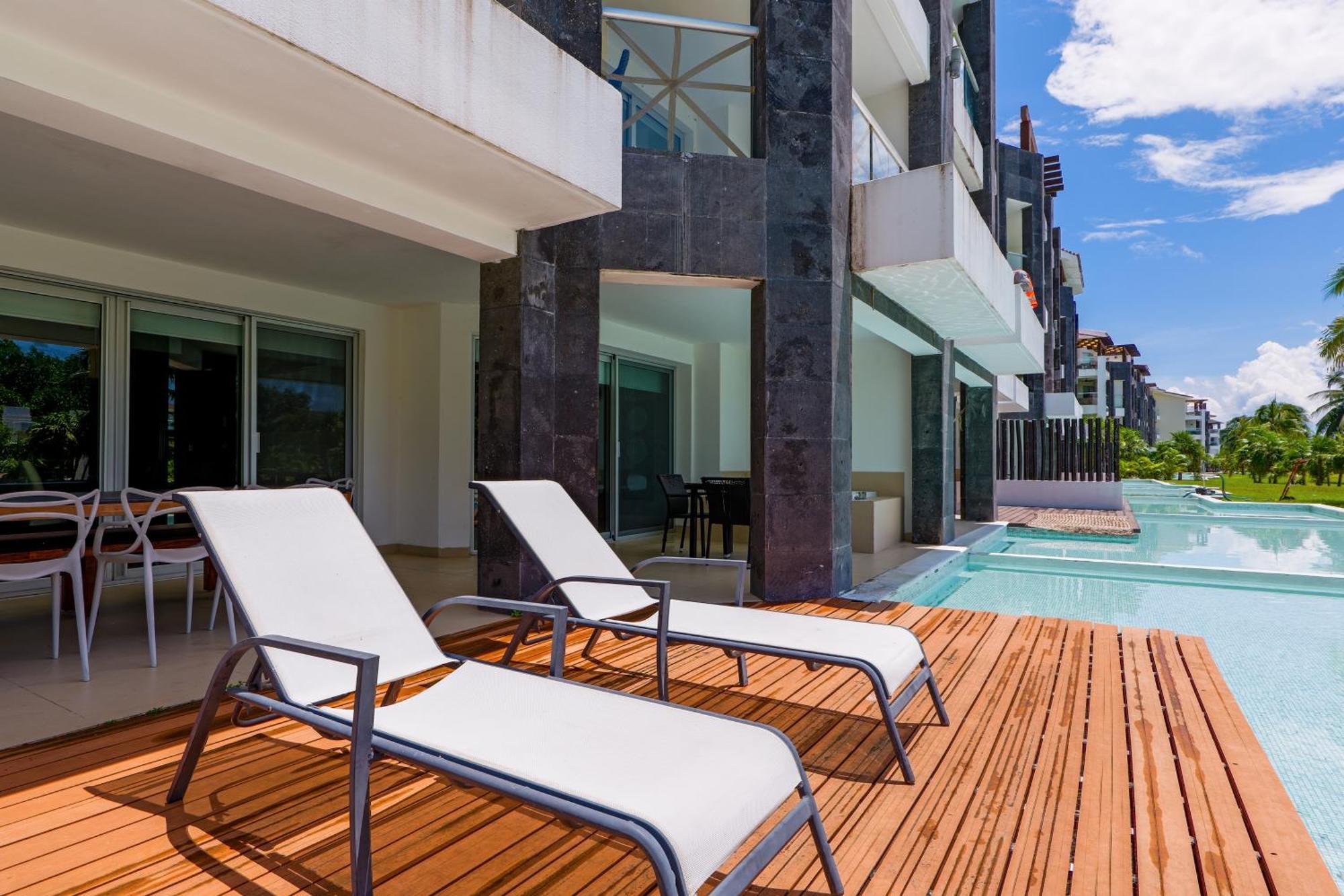 Apartment Seaside Serenity Retreat At Mareazul Norte - 2 Bedroom Playa del Carmen