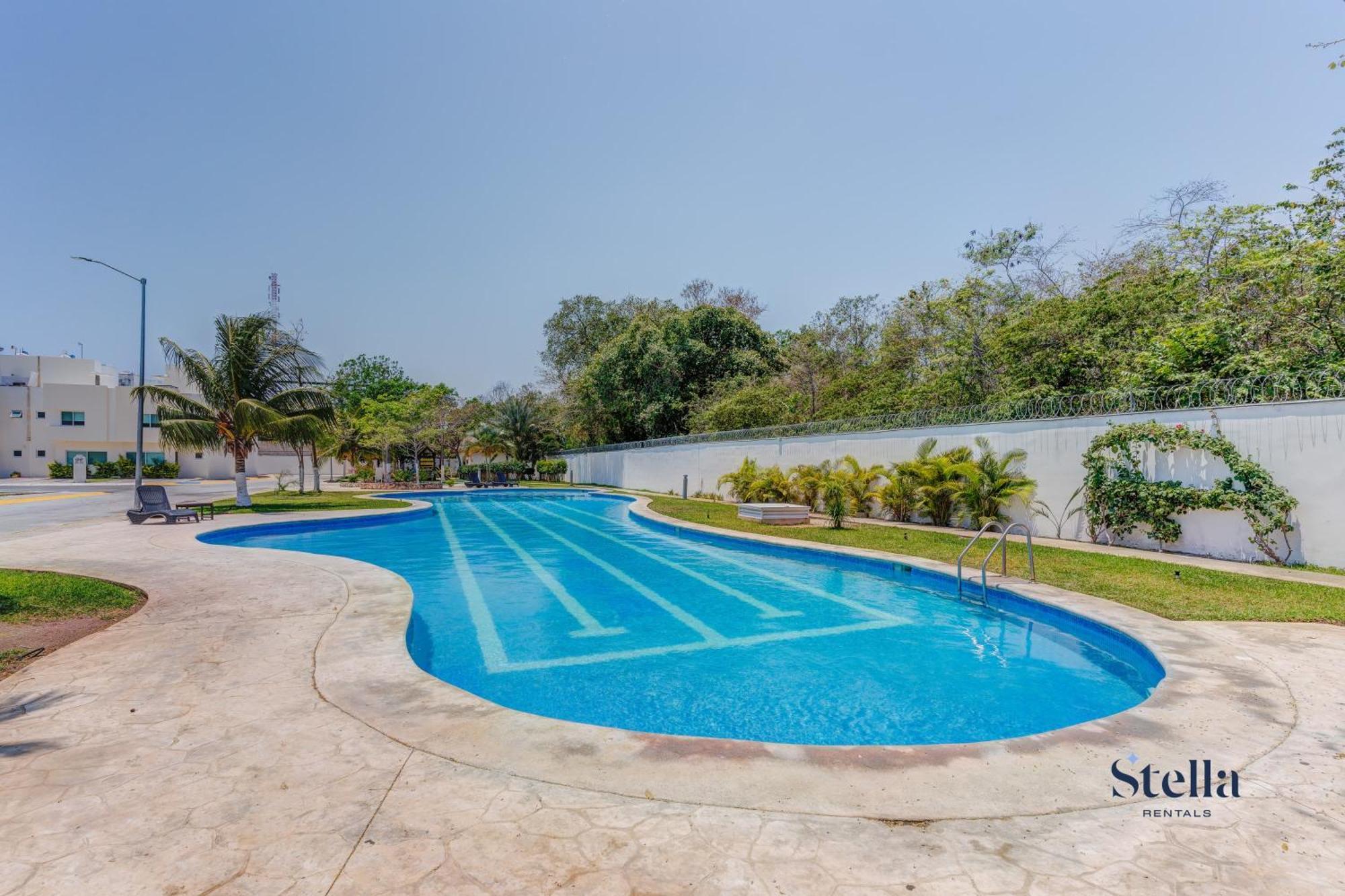 Apartment Private Roof With Bbq Shared Pool And Playground