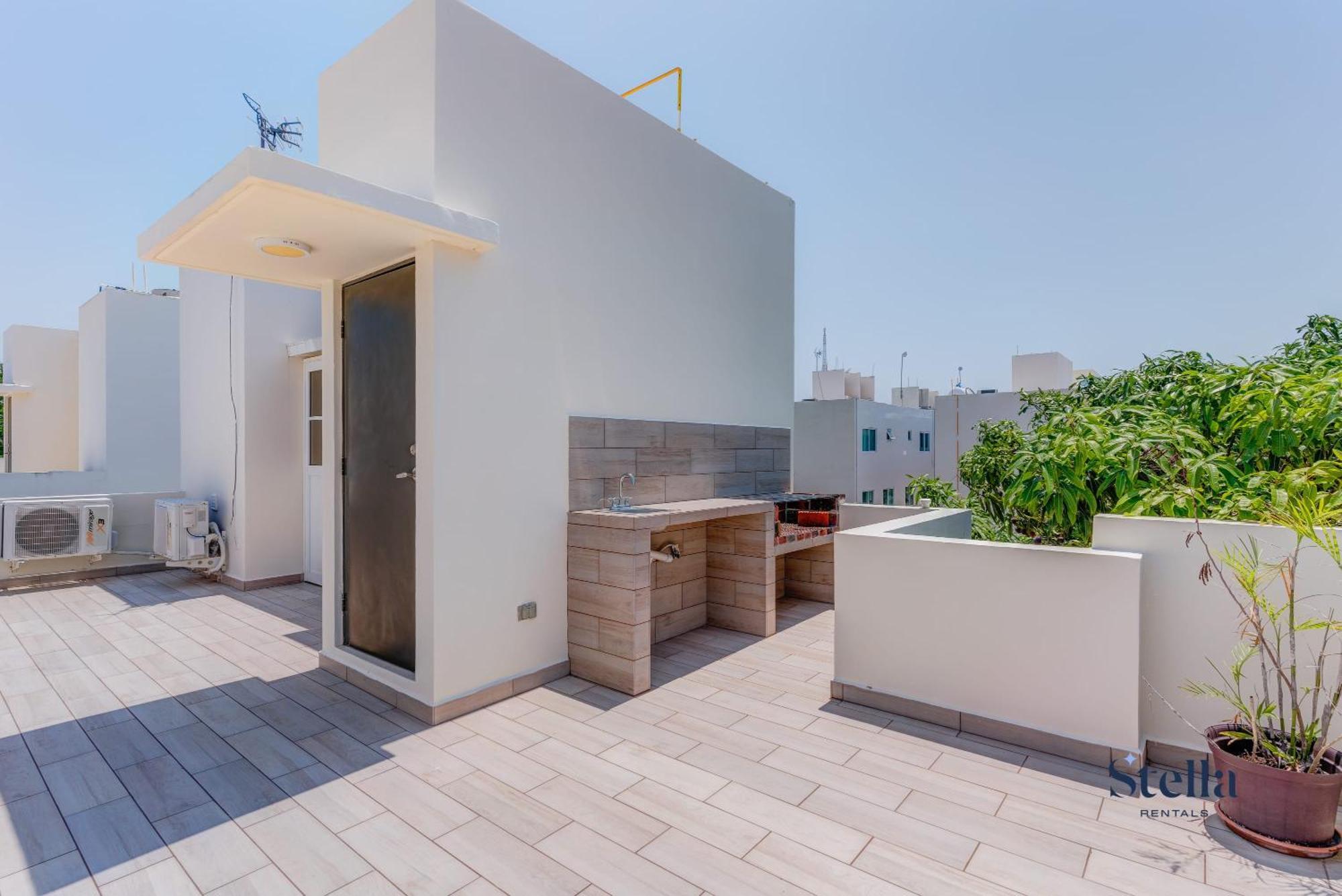 Private Roof With Bbq Shared Pool And Playground Apartment *