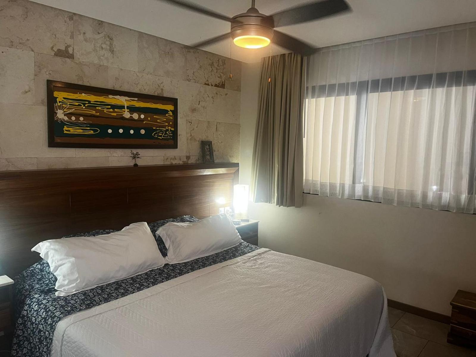 En Grand Fifty De Carola Sencebe Playa del Carmen