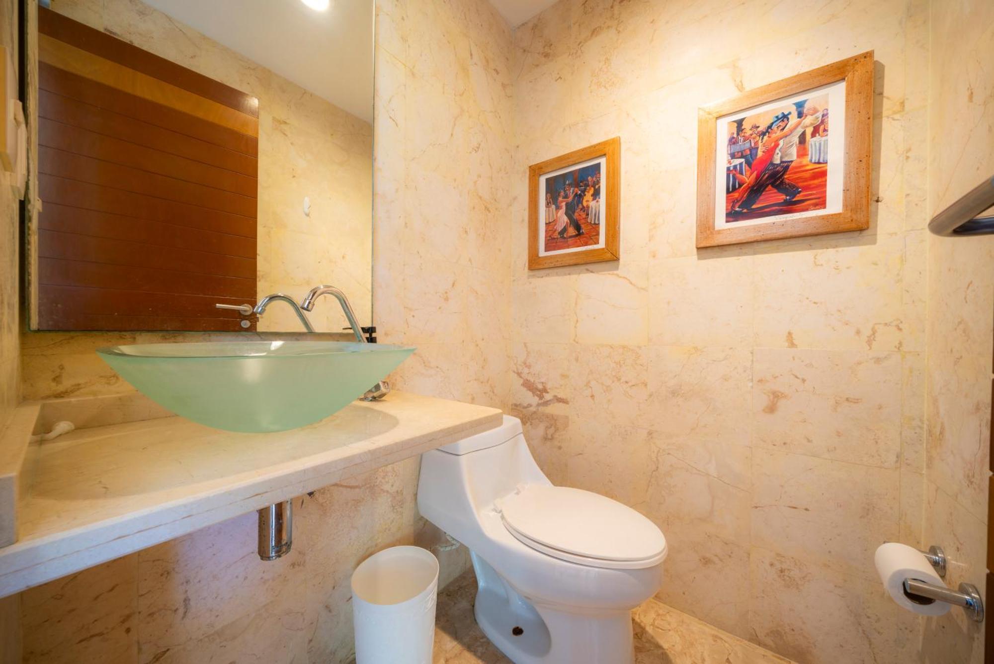Modern 2 Bedroom With Pool - Near To The - Casa Del Mar 113 Holiday home *
