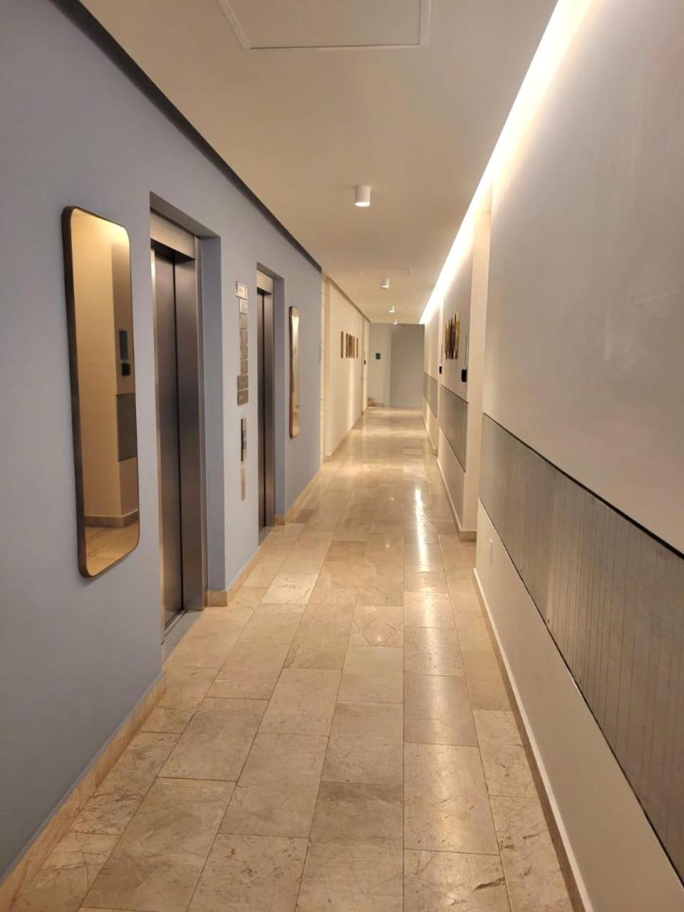 Luxury 1br Condo-amazing Oceanviews Prime Location Close To Căn hộ Playa del Carmen