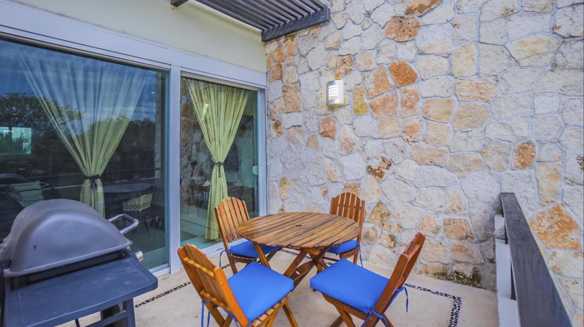 Luxury 2 Level Penthouse With 2 Bedroom - Only 3 Blocks From The - Meridian 310 Holiday home