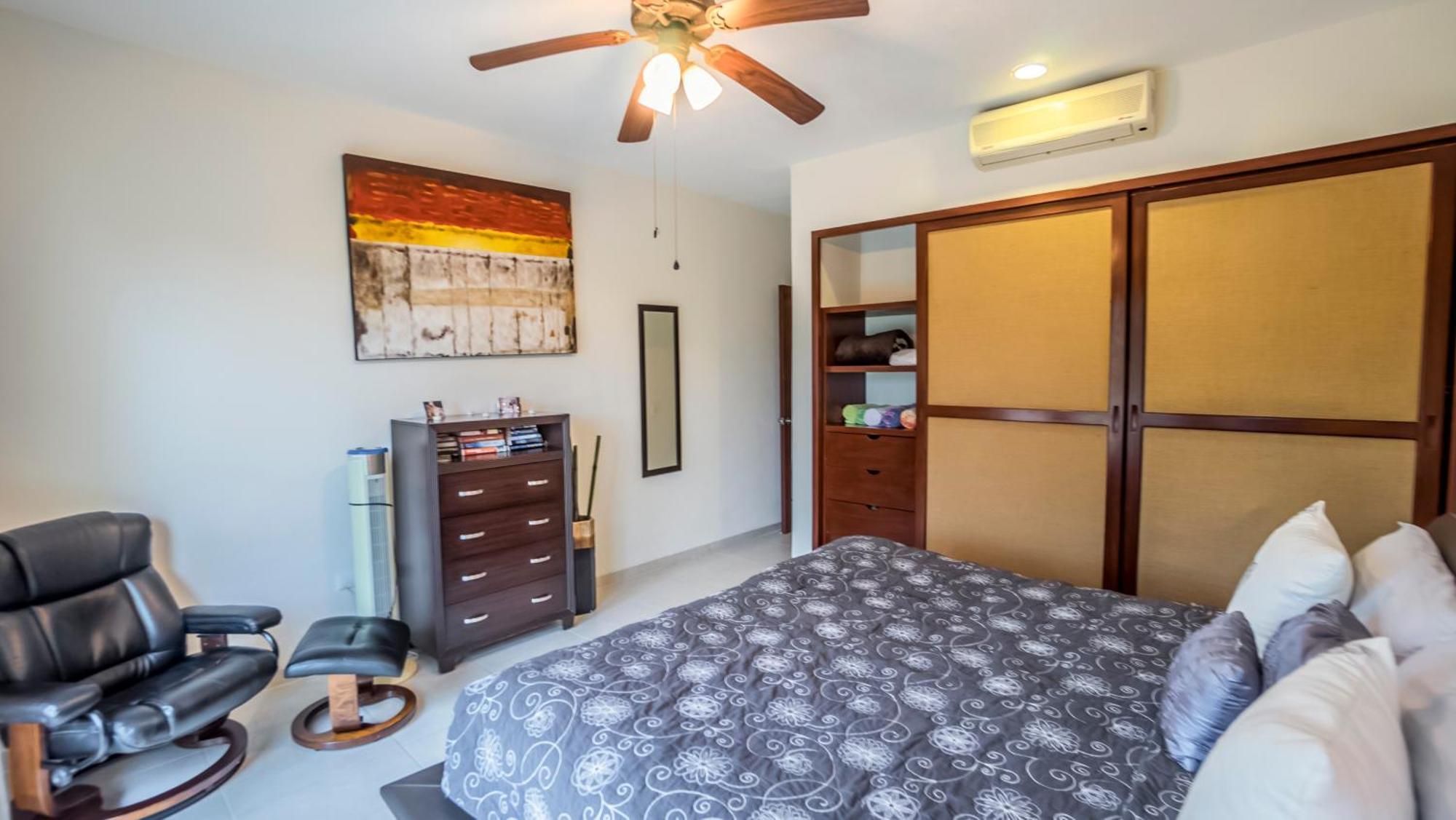 Holiday home Luxury 2 Level Penthouse With 2 Bedroom - Only 3 Blocks From The - Meridian 310