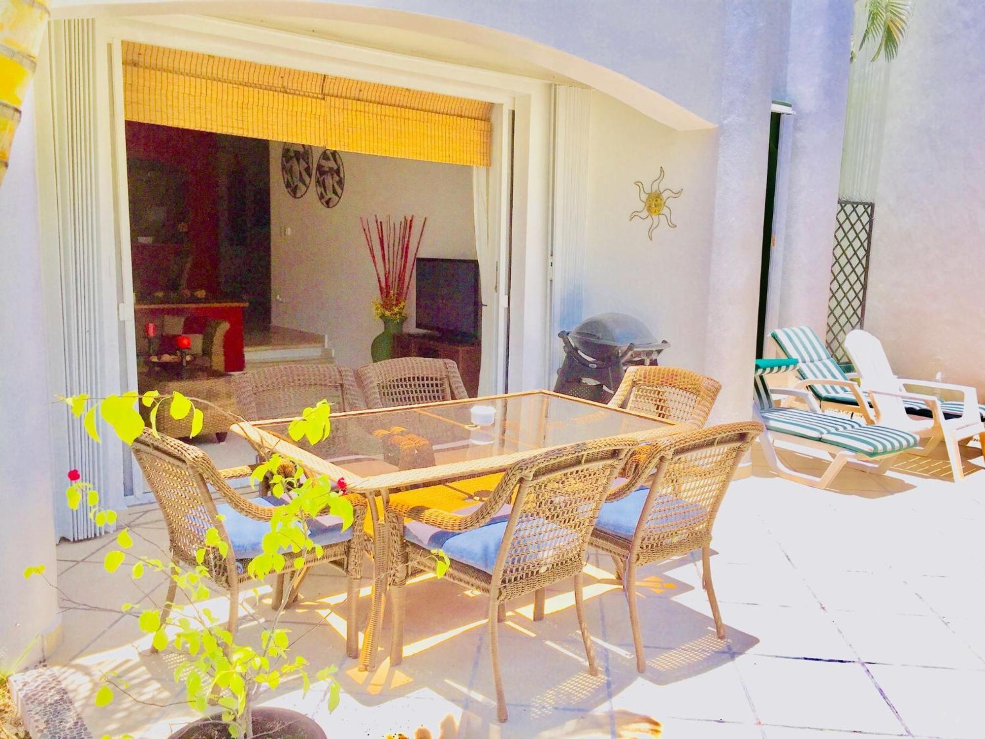 Casa de hóspedes Deluxe Jacuzzi Balcony With Swimming Pool Air Conditioning And Parking 3*