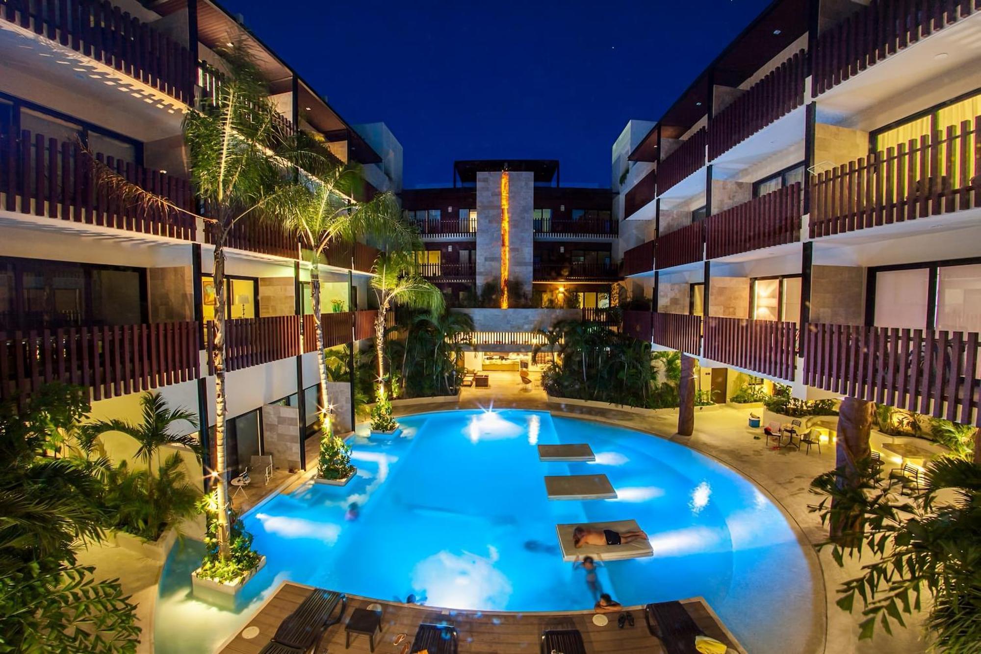 Tropical 3br Pool Near 5th Avenue & * Playa del Carmen