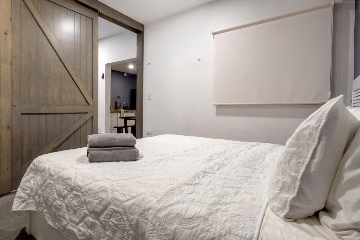 Casabella- Private Villa-6 Bed 6 Bath-beachwalk Pousada