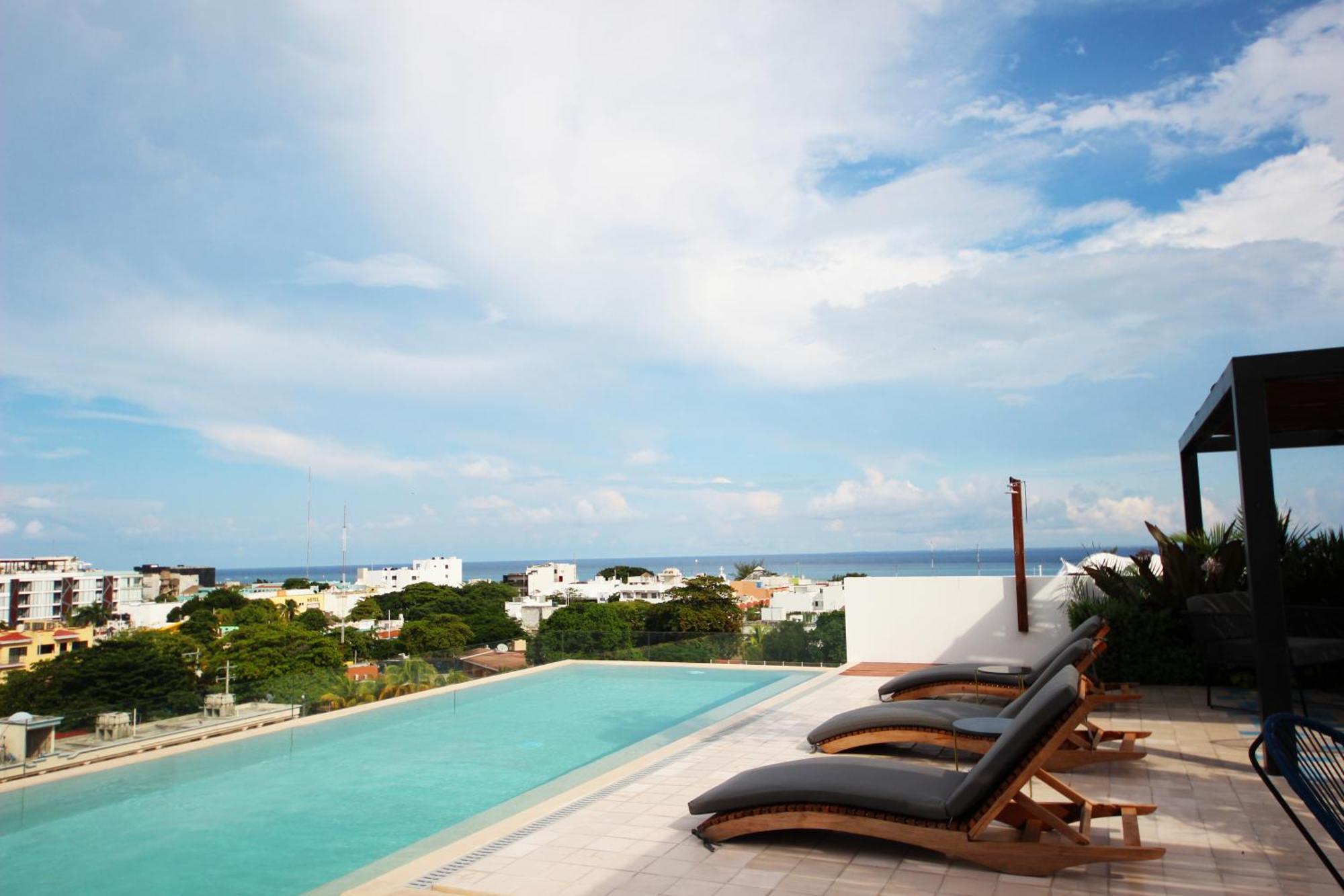At Location, Enchanting Roof With Infinity Pool *