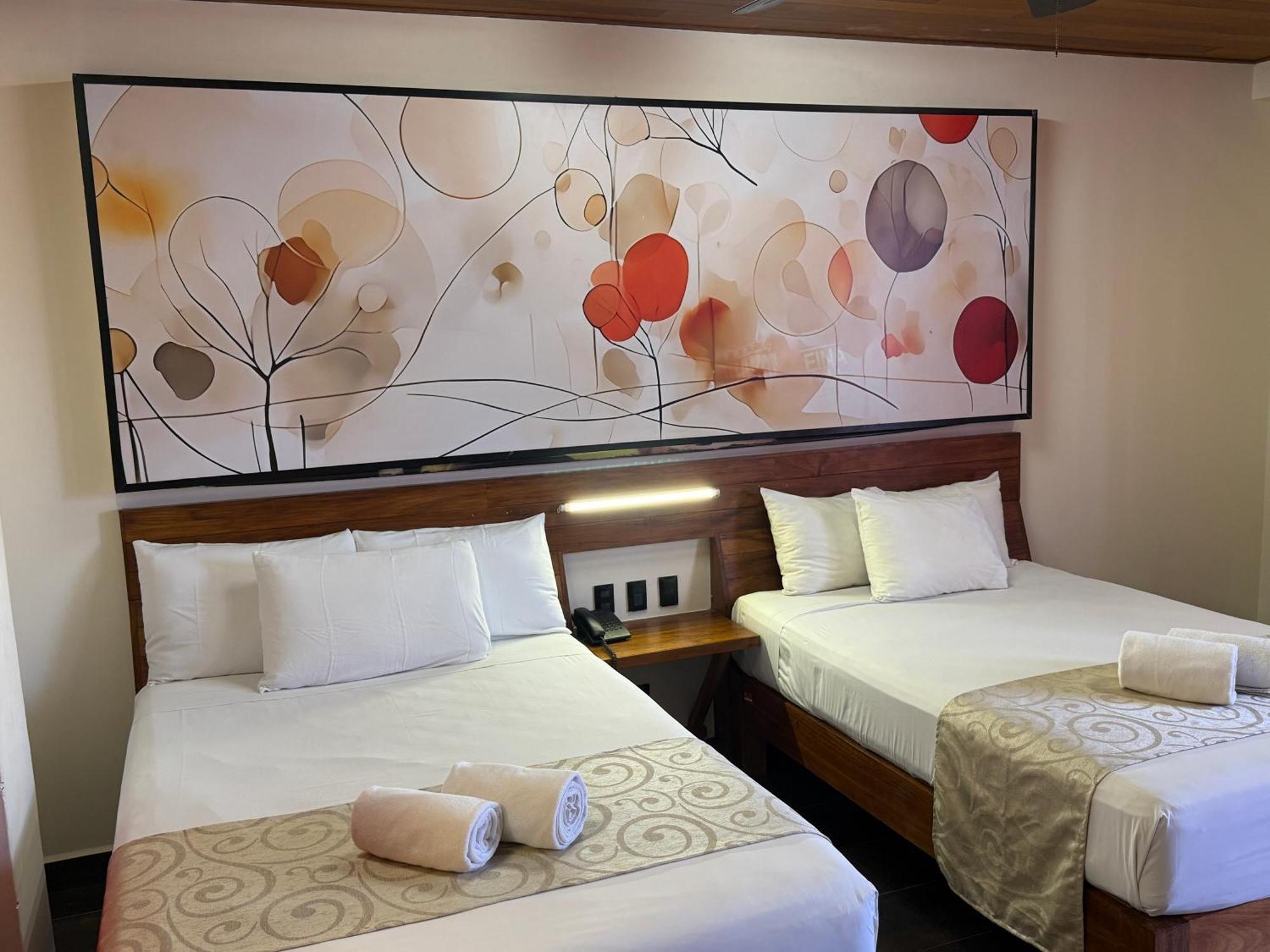 Kavia 5th Avenida (adults Only) 4*