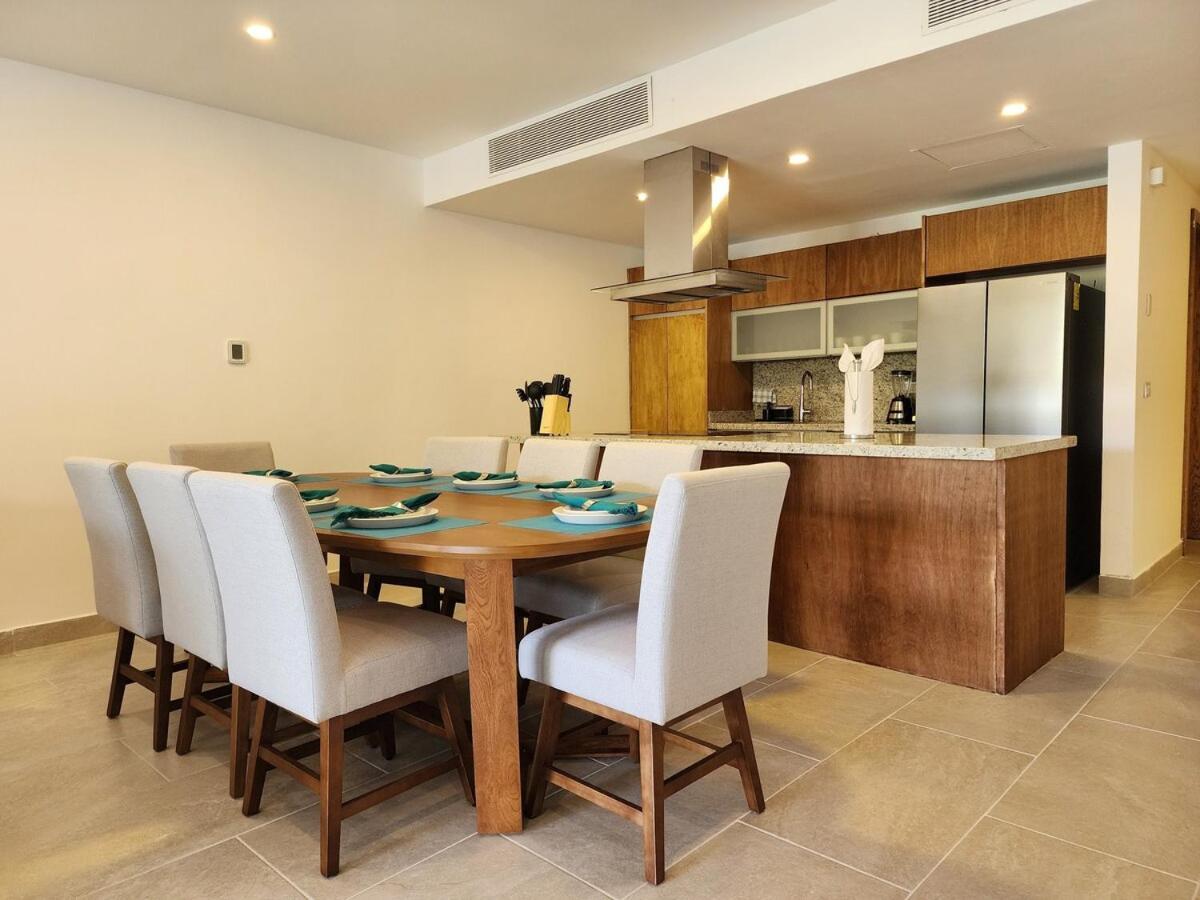 Apartment Luxury Swim-up And Private Club *